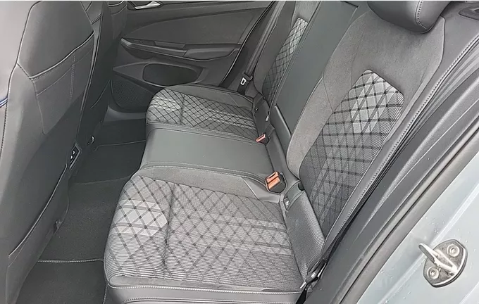 VOLKSWAGEN GOLF SW 2.0 TDI 150 DSG7 R-Line extérieur arrière 2127468