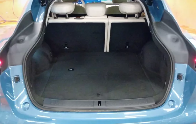 MG IM6 4WD photo 10 9555
