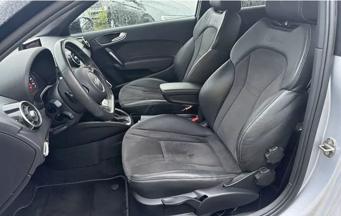 AUDI A1 1.8 TFSI 192 S tronic 7 S Edition extérieur trois quart arrière droit 212659