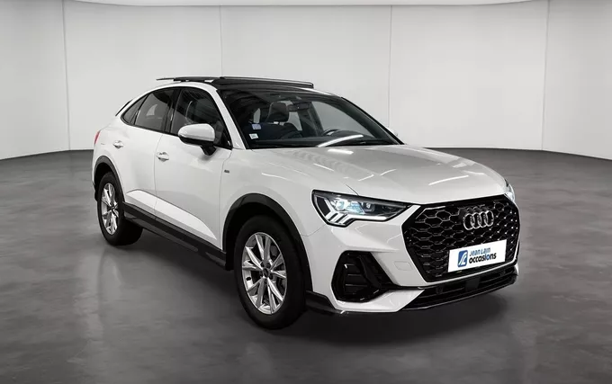 AUDI Q3 Sportback 35 TFSI 150 ch S tronic 7 S line extérieur trois quart avant droit 2132765
