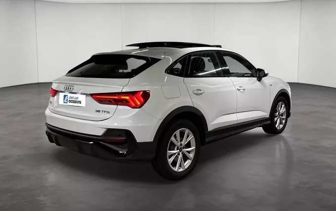 AUDI Q3 Sportback 35 TFSI 150 ch S tronic 7 S line extérieur trois quart arrière droit 2132765