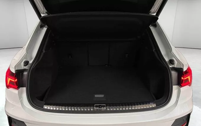AUDI Q3 Sportback 35 TFSI 150 ch S tronic 7 S line photo 10 2132765