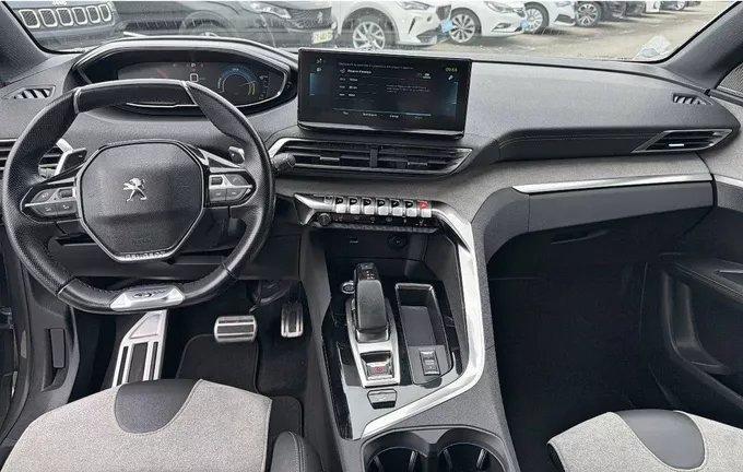 PEUGEOT 3008 Hybrid4 300 e-EAT8 GT Pack extérieur trois quart avant droit 212832