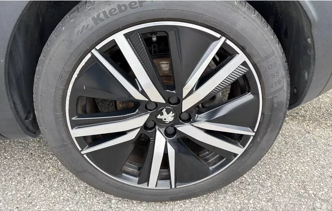 PEUGEOT 3008 Hybrid4 300 e-EAT8 GT Pack photo 12 212832