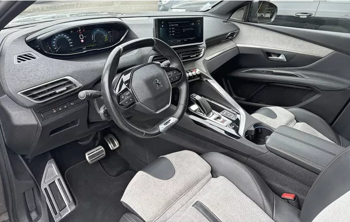 PEUGEOT 3008 Hybrid4 300 e-EAT8 GT Pack photo 13 212832
