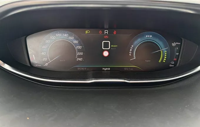 PEUGEOT 3008 Hybrid4 300 e-EAT8 GT Pack photo 19 212832