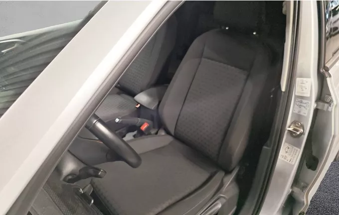 VOLKSWAGEN T-CROSS 1.0 TSI 110 Start/Stop BVM6 Life Tech extérieur trois quart arrière droit 2131178