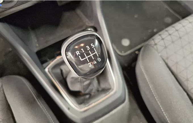 VOLKSWAGEN T-CROSS 1.0 TSI 110 Start/Stop BVM6 Life Tech photo 16 2131178