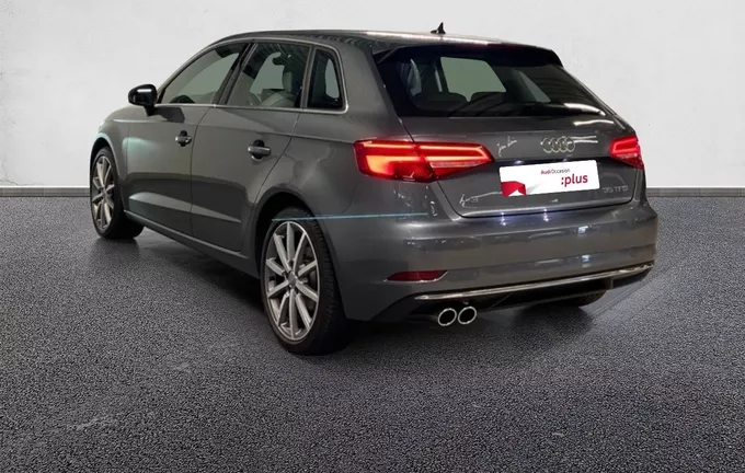 AUDI A3 Sportback 30 TFSI 116 Design Luxe extérieur trois quart arrière gauche 2128295
