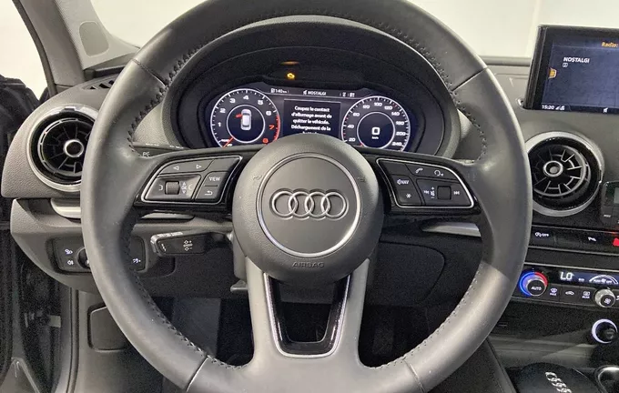 AUDI A3 Sportback 30 TFSI 116 Design Luxe photo 12 2128295