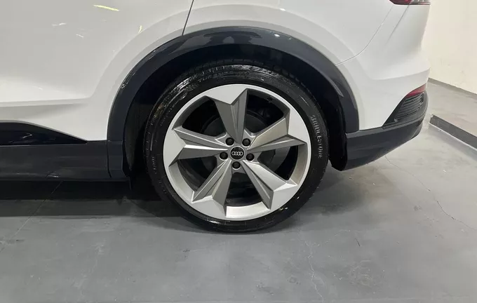 AUDI Q4 E-TRON 45 285 ch 82 kWh S line photo 9 2129790