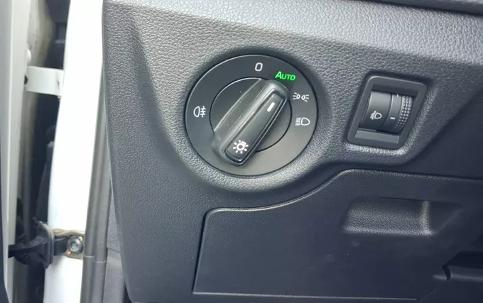 SKODA KAMIQ 1.0 TSI 95 ch BVM5 Active photo 21 2131810