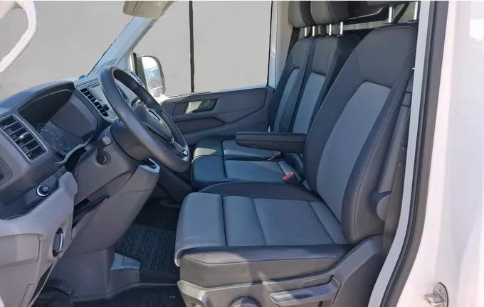 VOLKSWAGEN UTILITAIRES CRAFTER e-CRAFTER VAN 35 L3H3 136 CH BVA extérieur trois quart arrière droit 106172