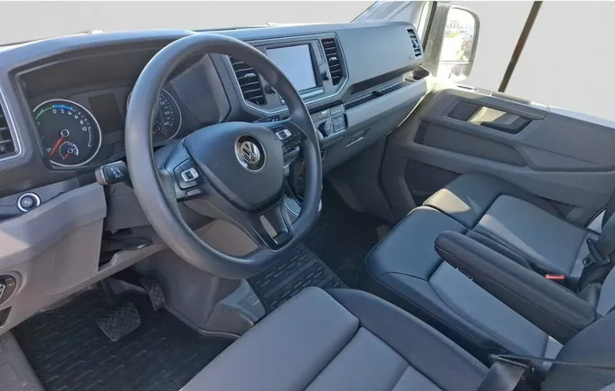 VOLKSWAGEN UTILITAIRES CRAFTER e-CRAFTER VAN 35 L3H3 136 CH BVA photo 13 106172