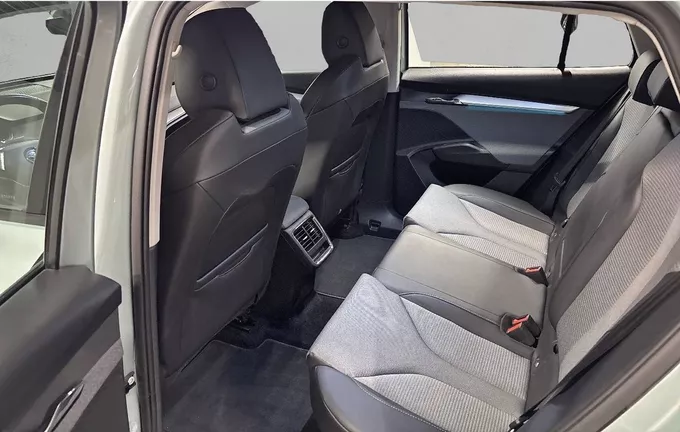 SKODA ENYAQ iV 60 extérieur arrière 2131038