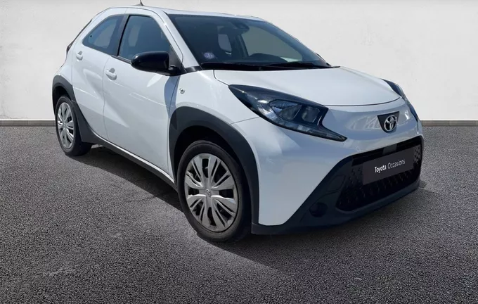 TOYOTA AYGO X 1.0 VVT-i 72 Dynamic extérieur trois quart avant droit 1103497