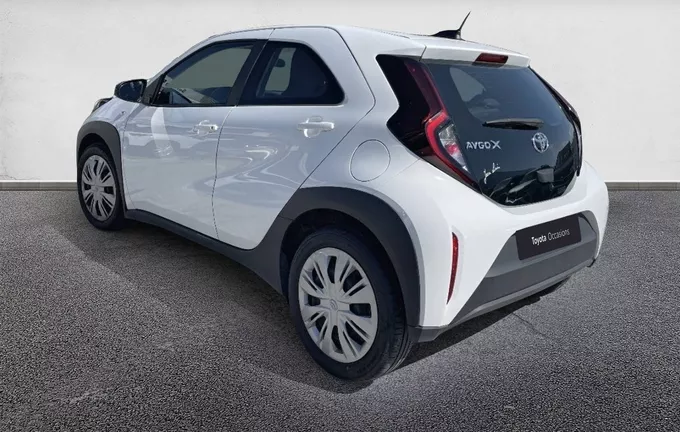 TOYOTA AYGO X 1.0 VVT-i 72 Dynamic extérieur trois quart arrière gauche 1103497
