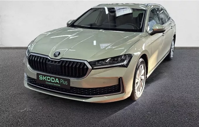 SKODA SUPERB Combi 1.5 TSI mHEV 150 ch ACT DSG7 Selection extérieur trois quart avant gauche 2124228