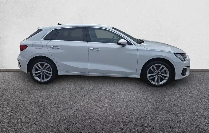 AUDI A3 Sportback 40 TFSIe 204 S tronic 6 Design extérieur côté droit 2121093