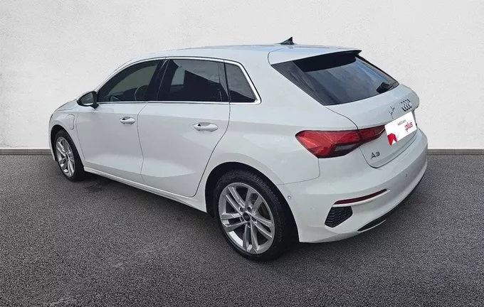 AUDI A3 Sportback 40 TFSIe 204 S tronic 6 Design extérieur trois quart arrière gauche 2121093