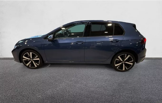 VOLKSWAGEN GOLF 1.5 eHybrid 204 DSG6 VW Edition extérieur trois quart arrière gauche 2127865