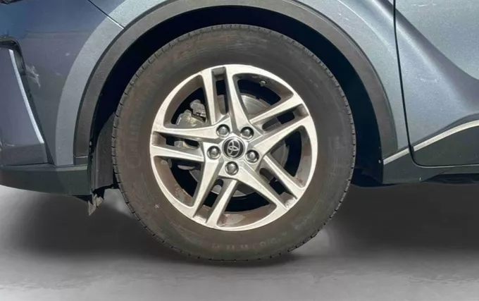 TOYOTA C-HR Hybride 1.8L Dynamic photo 9 1103855