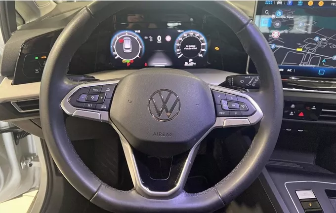 VOLKSWAGEN GOLF SW 2.0 TDI 150 DSG7 Life Plus photo 17 2127472