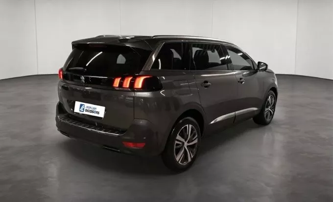 PEUGEOT 5008 BlueHDi 130ch S&S EAT8 Allure Pack extérieur trois quart arrière droit 2132320