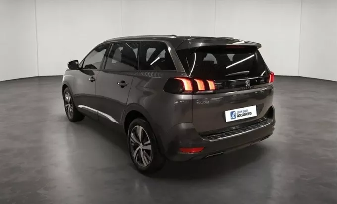 PEUGEOT 5008 BlueHDi 130ch S&S EAT8 Allure Pack extérieur trois quart arrière gauche 2132320