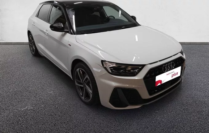 AUDI A1 Sportback 30 TFSI 116 ch S tronic 7 S Line extérieur trois quart avant droit 9429