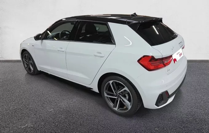 AUDI A1 Sportback 30 TFSI 116 ch S tronic 7 S Line extérieur trois quart arrière gauche 9429