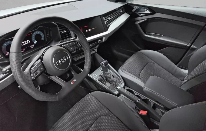 AUDI A1 Sportback 30 TFSI 116 ch S tronic 7 S Line photo 11 9429