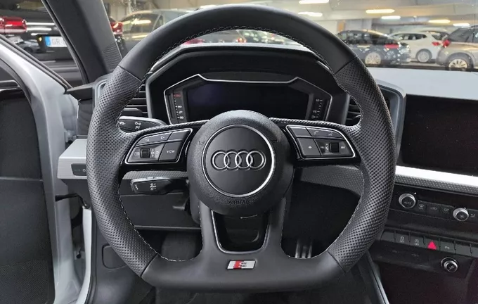 AUDI A1 Sportback 30 TFSI 116 ch S tronic 7 S Line photo 12 9429