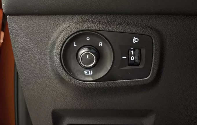 MG ZS 1.0L T-GDI 111ch 2WD Luxury photo 21 601211