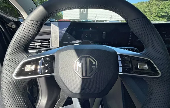 MG MGS9 PHEV 299 ch Premium photo 28 7937