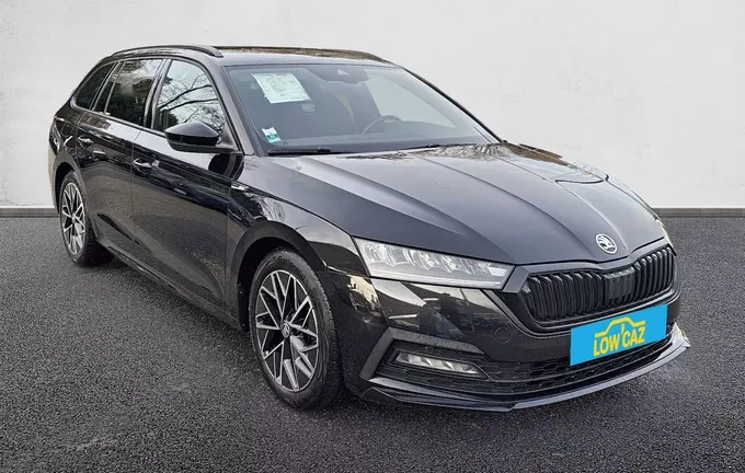 SKODA OCTAVIA Combi 1.5 TSI mHEV e-TEC 150 ch ACT DSG7 Sportline extérieur trois quart avant droit 212700