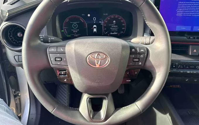 TOYOTA C-HR Hybride 140 Collection photo 12 1103921
