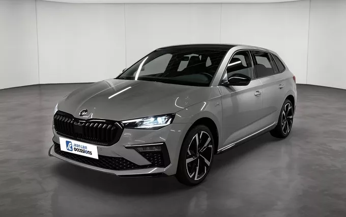 SKODA SCALA 1.5 TSI Evo 2 150 ch DSG7 ACT Monte Carlo extérieur trois quart avant gauche 2132635