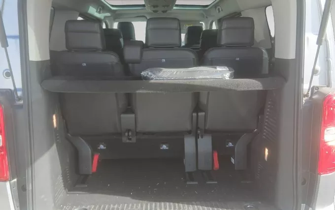 PEUGEOT TRAVELLER Standard BlueHDi 180ch S&S EAT8 Allure photo 10 106352