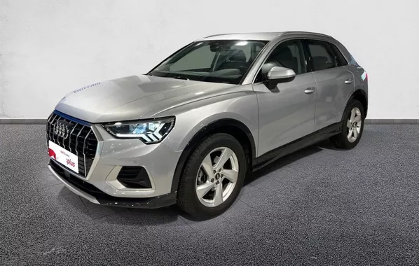 AUDI Q3 35 TDI 150 ch S tronic 7 Quattro Design Luxe WAUZZZF3XM1046256