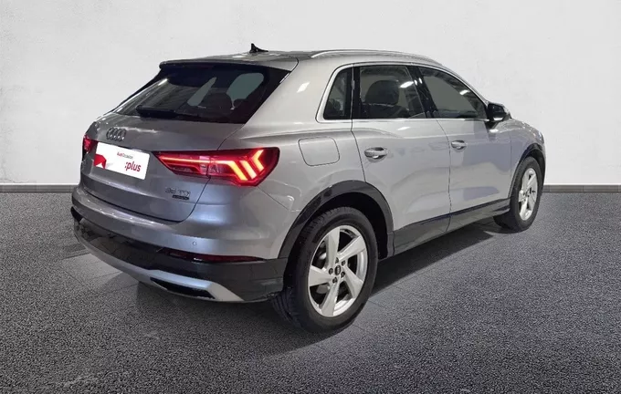 AUDI Q3 35 TDI 150 ch S tronic 7 Quattro Design Luxe extérieur trois quart arrière droit 2127051