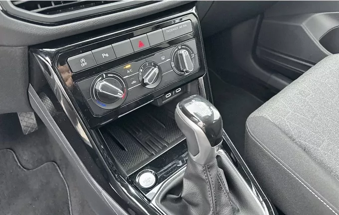 VOLKSWAGEN T-CROSS 1.0 TSI 116 Start/Stop DSG7 VW Edition photo 16 2123513