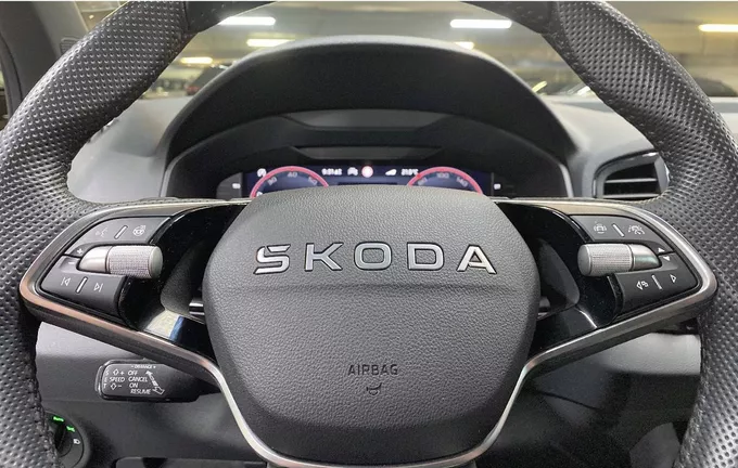 SKODA KAROQ 1.5 TSI Evo 2 150 ch ACT DSG7 Sportline photo 17 2130774