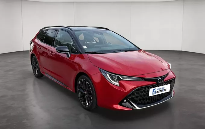 TOYOTA COROLLA Touring Sports Hybride 196ch GR Sport extérieur trois quart avant droit 1103977