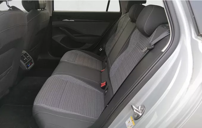 SKODA SUPERB Combi 2.0 TDI 150 ch SCR DSG7 Selection extérieur arrière 2123474
