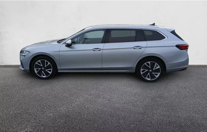 SKODA SUPERB Combi 2.0 TDI 150 ch SCR DSG7 Selection extérieur trois quart arrière gauche 2123474