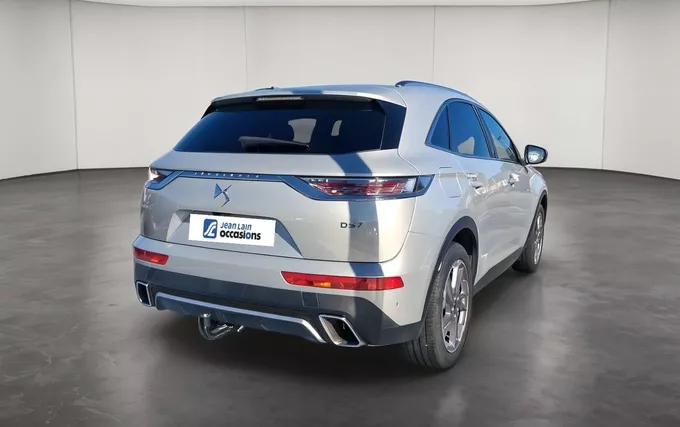 DS DS7 CROSSBACK Hybride E-Tense 225 EAT8 Rivoli extérieur trois quart arrière droit 946715