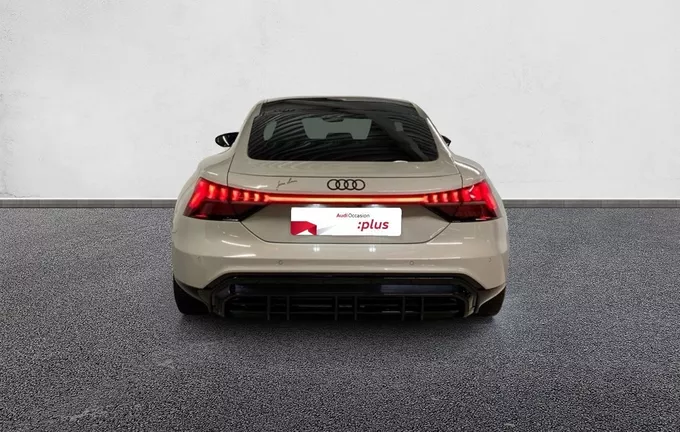 AUDI E-TRON GT 476 ch quattro Extended extérieur arrière 2125192