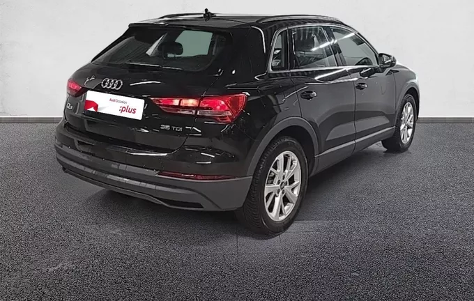 AUDI Q3 35 TDI 150 ch S tronic 7 Q3 extérieur trois quart arrière droit 2127375