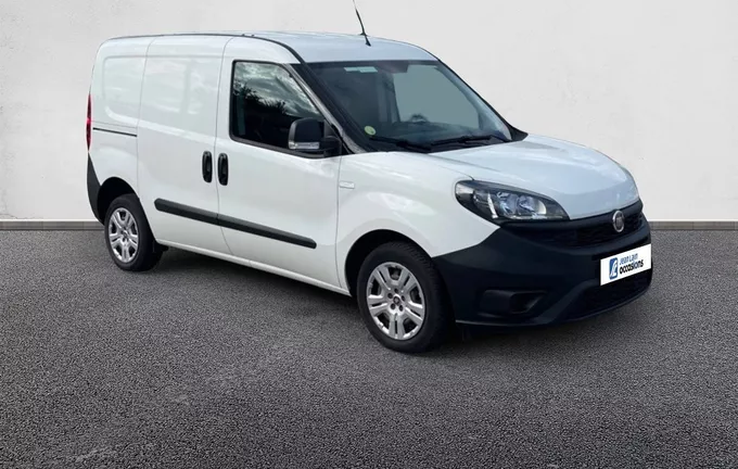 FIAT DOBLO CARGO FT 1.6 MULTIJET 105 PRO LOUNGE extérieur trois quart avant droit 106317